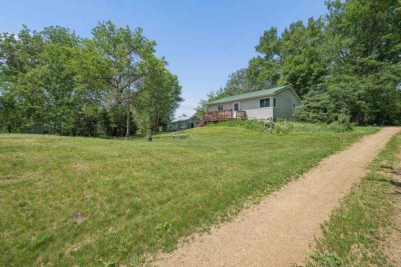 20334 A St, Le Center, MN 56057