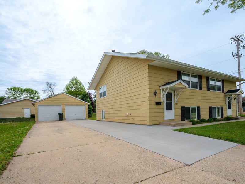 2920 18 Ave NW, Rochester, MN 55901