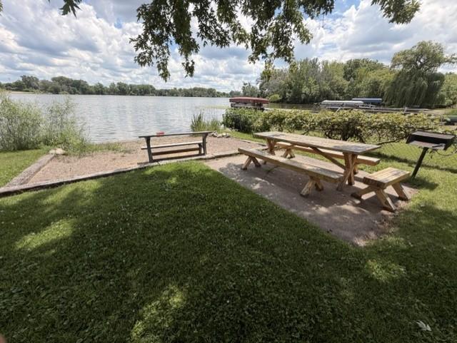 1580 16th St NW, New Brighton, MN 55112