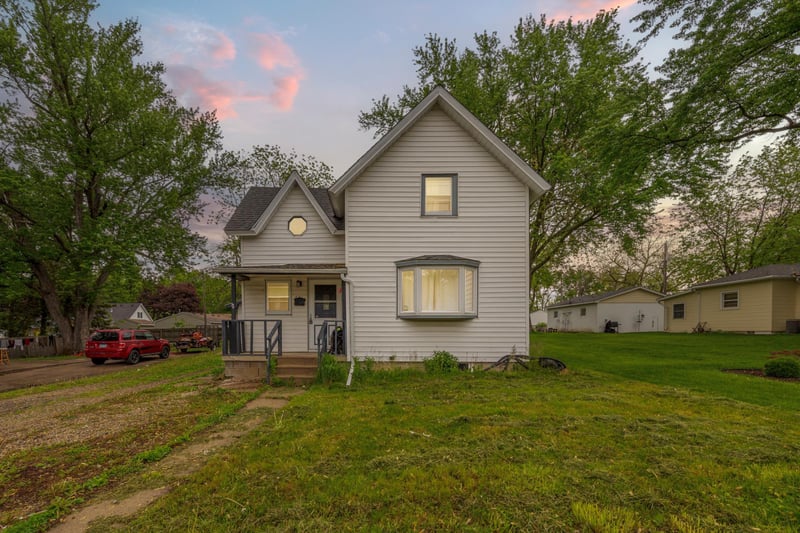 221 Beech Ave, Owatonna, MN 55060