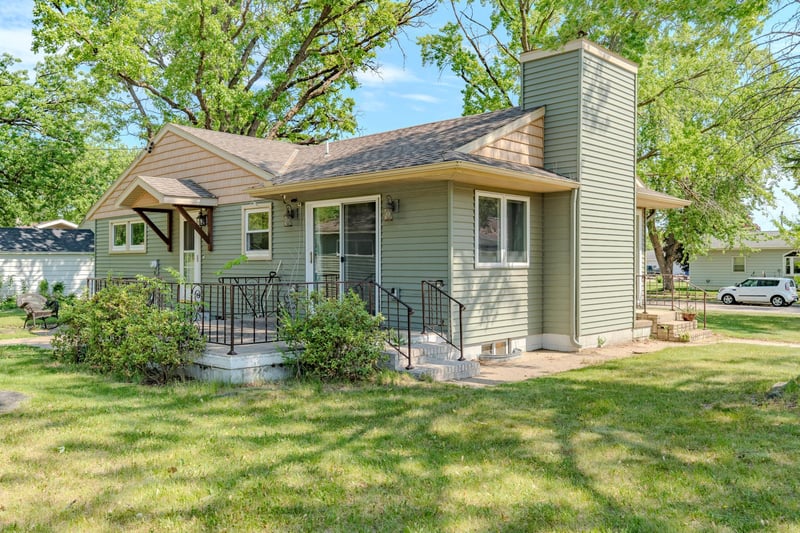 443 6th St NE, Saint Cloud, MN 56304