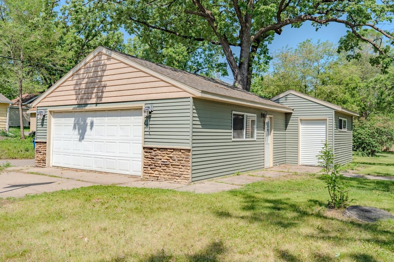 443 6th St NE, Saint Cloud, MN 56304