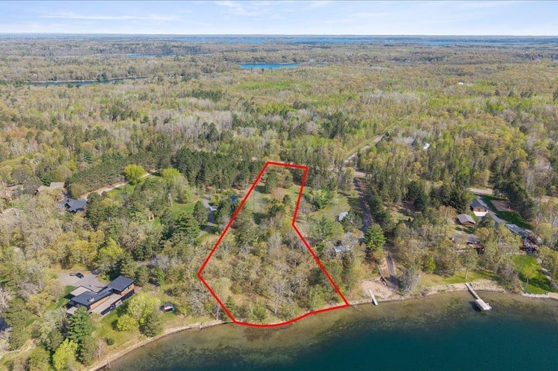 9235 Ossawinnamakee Rd, Pequot Lakes, MN 56472