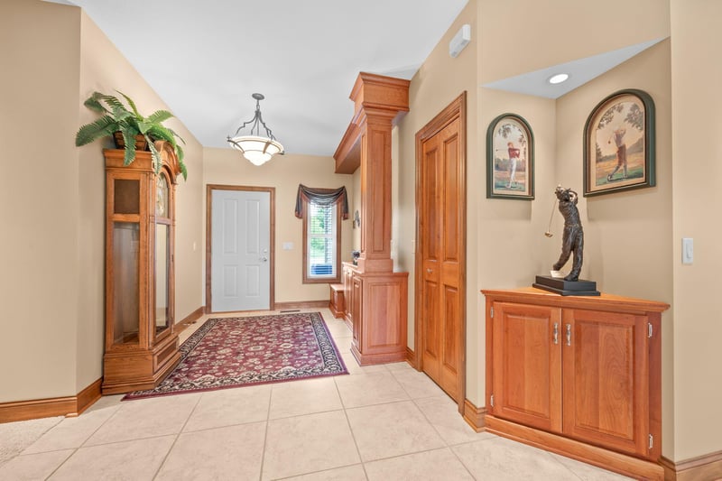 1278 Birdie Cir NW, Hutchinson, MN 55350