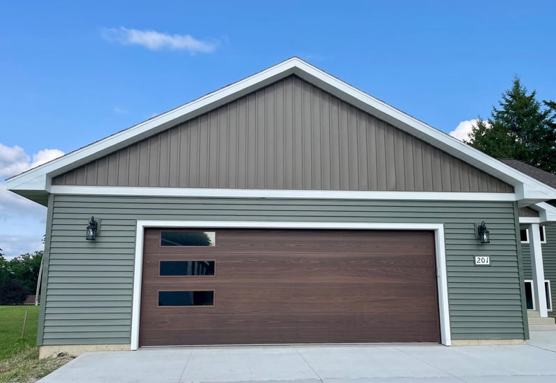 201 25th St SW, Austin, MN 55912