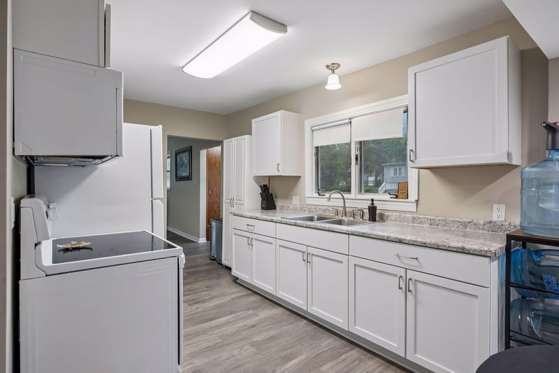 421 Buffalo Ave S, Montrose, MN 55363