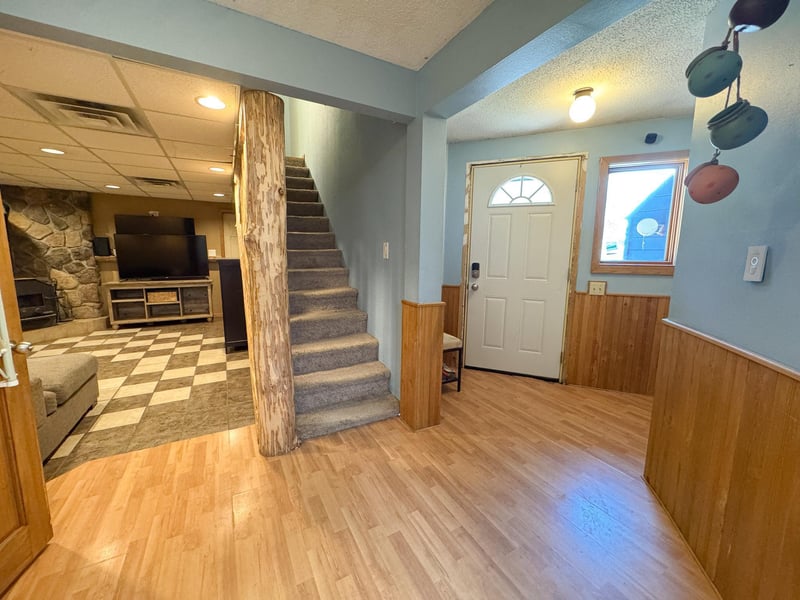 110 Velkommen St NE, Staples, MN 56479
