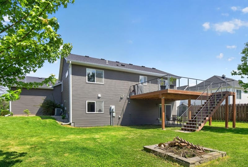 810 8th Ave SW, Pine Island, MN 55963