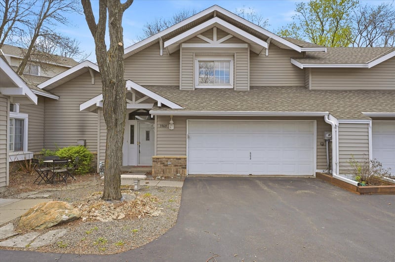 3969 Niagara Ln N, Plymouth, MN 55446