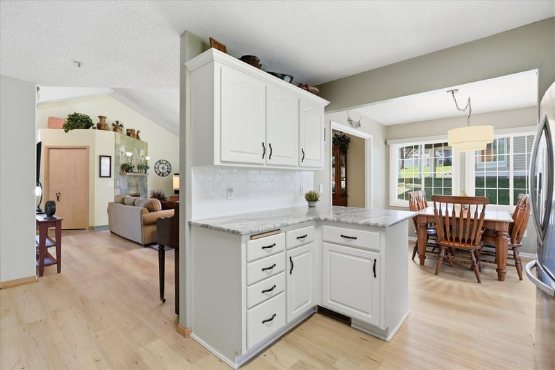 3969 Niagara Ln N, Plymouth, MN 55446