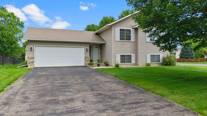 4801 190th St W, Farmington, MN 55024