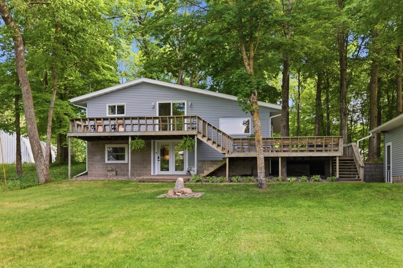 8568 Paradise Beach Rd, Brainerd, MN 56401