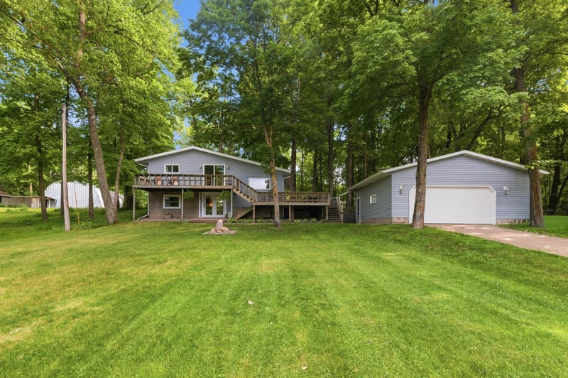 8568 Paradise Beach Rd, Brainerd, MN 56401