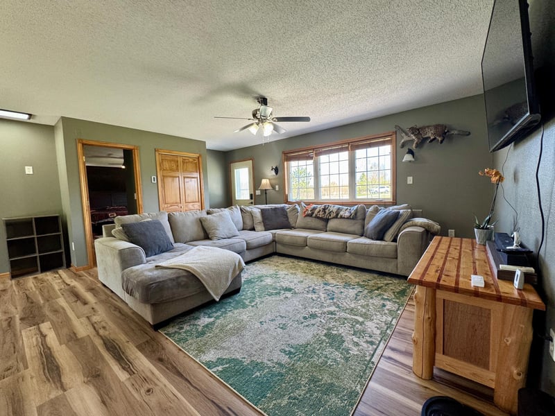 37311 580th Ave, Warroad, MN 56763