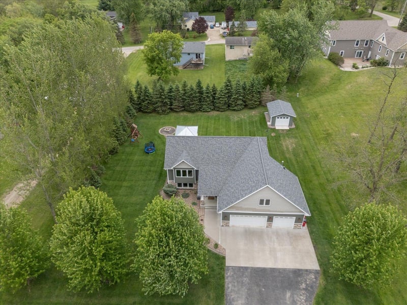 703 7th St W, Mantorville, MN 55955