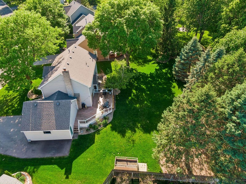 689 Havenhill Rd, Eagan, MN 55123