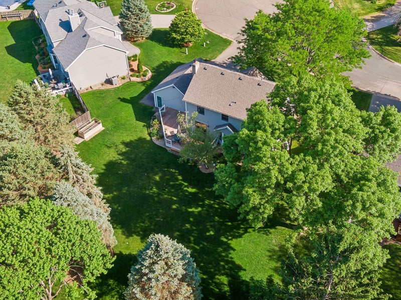 689 Havenhill Rd, Eagan, MN 55123