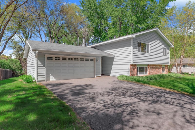 11724 67th Pl N, Maple Grove, MN 55369