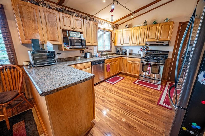 N5138 270th St, Elmwood, WI 54740