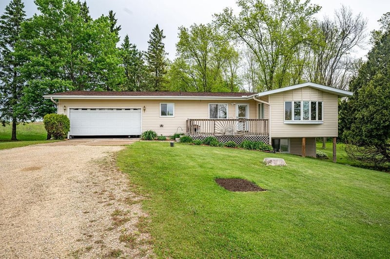 N5138 270th St, Elmwood, WI 54740