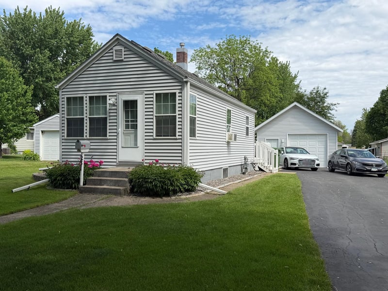231 10th Ave, Worthington, MN 56187
