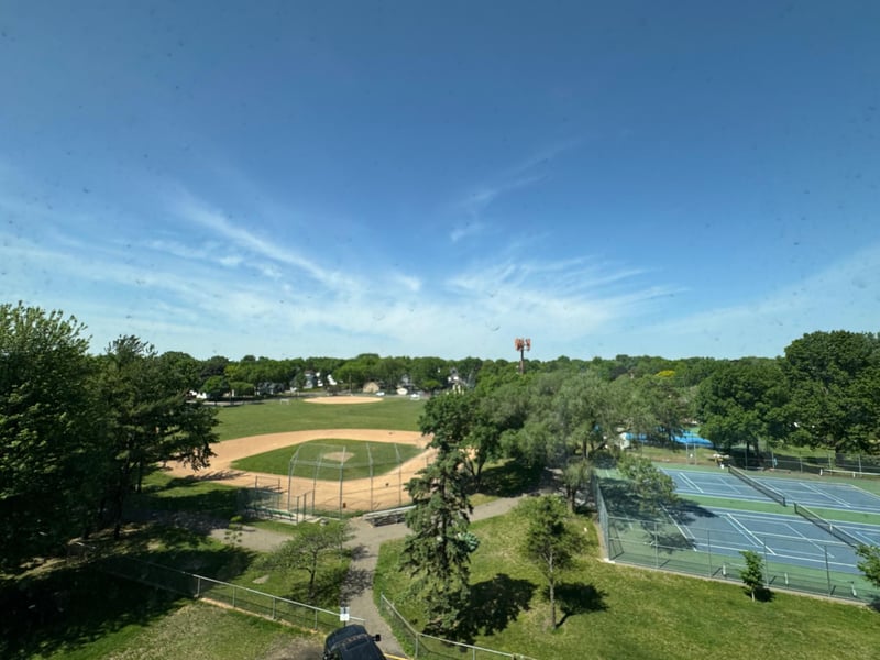 1181 Edgcumbe Rd #404, Saint Paul, MN 55105