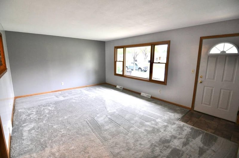 915 Fuller St S, Shakopee, MN 55379