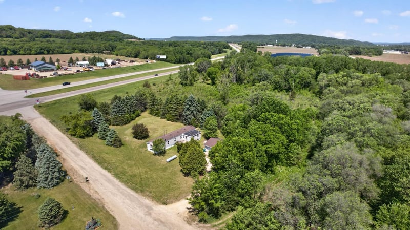 16122 627th St, Kellogg, MN 55945