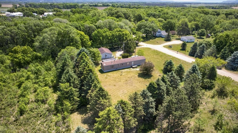 16122 627th St, Kellogg, MN 55945