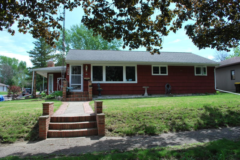 1524 N Park St, Fairmont, MN 56031