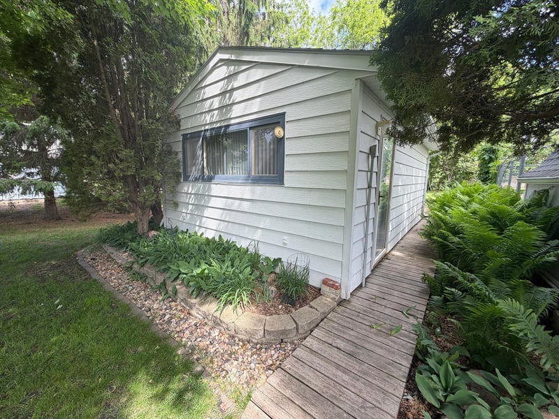 219 10th Ave, Worthington, MN 56187