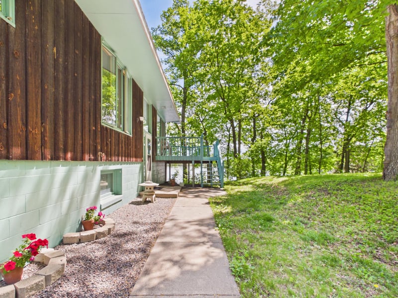 2301 S Le Homme Dieu Dr NE, Alexandria, MN 56308