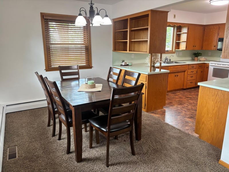 306 E 5th St N, Truman, MN 56088