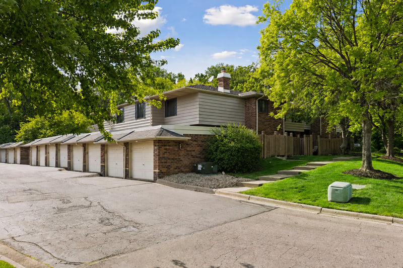 3680 Independence Ave S #10, Saint Louis Park, MN 55426