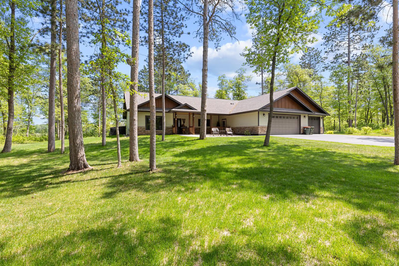 16605 Piper Ln, Brainerd, MN 56401