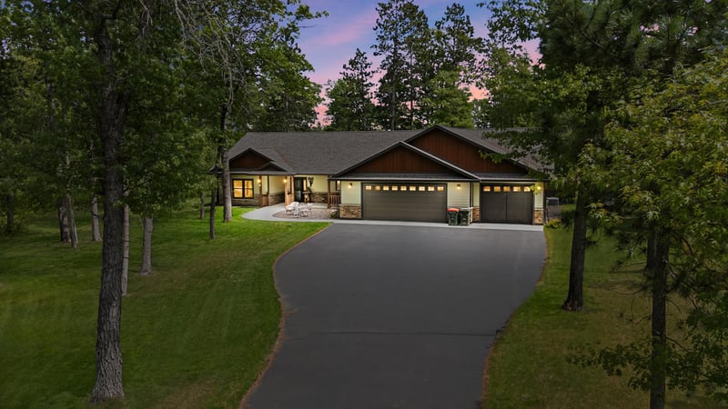 16605 Piper Ln, Brainerd, MN 56401