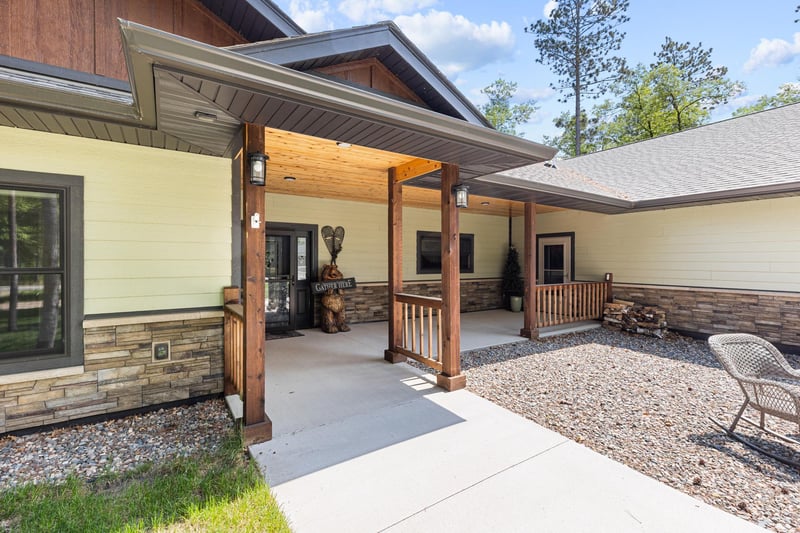 16605 Piper Ln, Brainerd, MN 56401