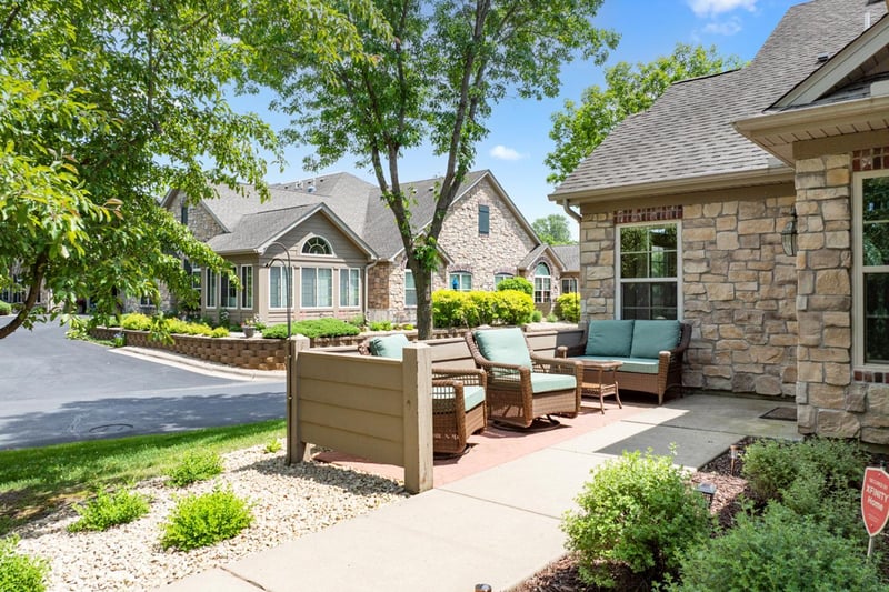 24129 Rivers Edge Rd, Rogers, MN 55374