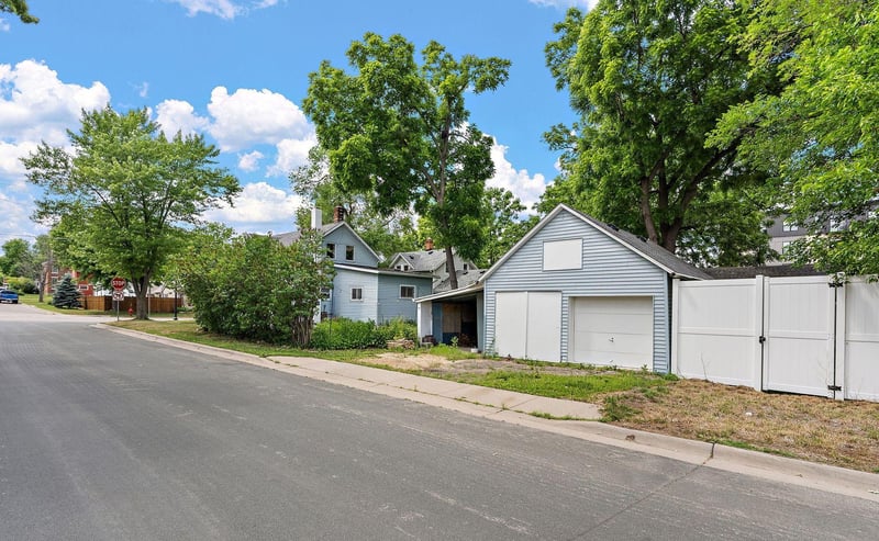 323 Tyler St, Hastings, MN 55033