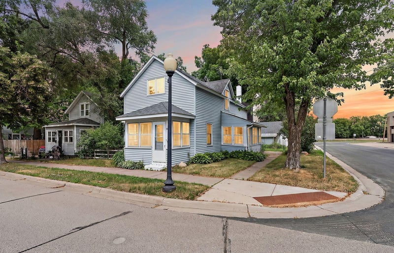 323 Tyler St, Hastings, MN 55033