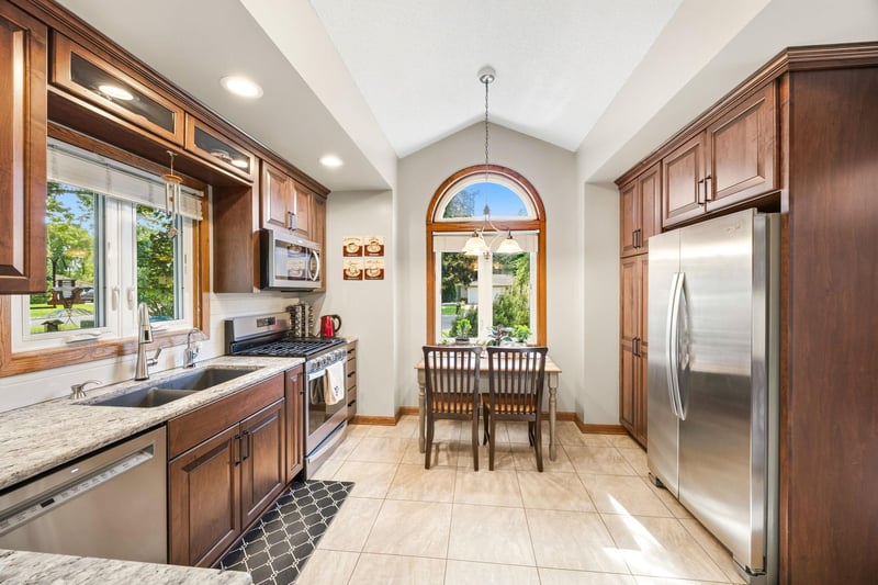 100 Shady Oak Cir, Delano, MN 55328