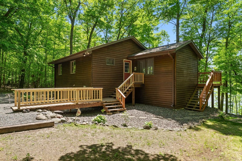 2007 Richardson Ct, Luck, WI 54853