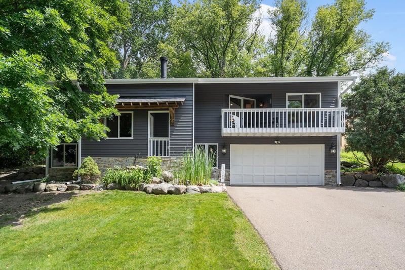 17700 Arrowhead Trl, Minnetonka, MN 55345