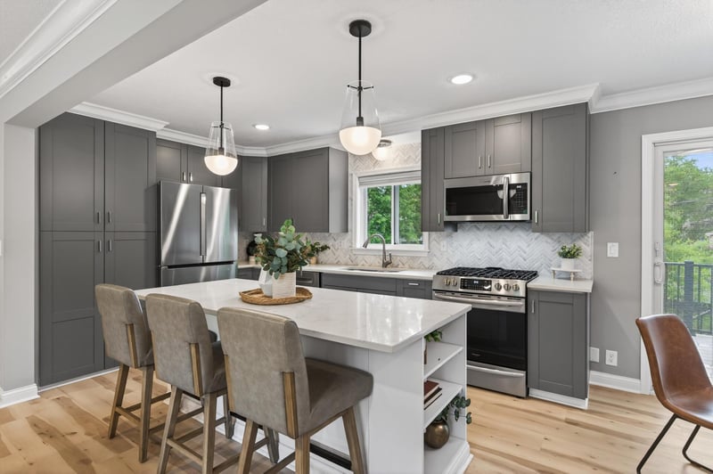 6037 York Ave S, Edina, MN 55410