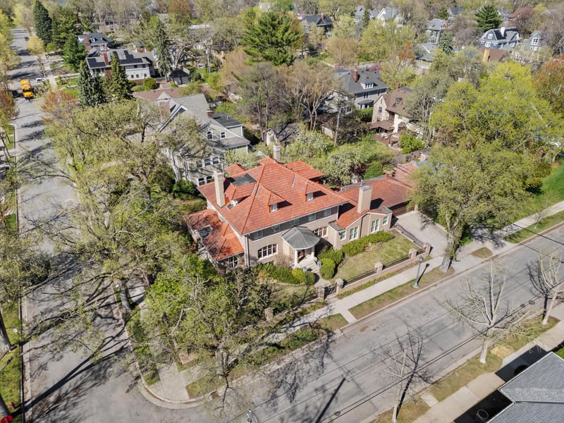 1724 Summit Ave, Minneapolis, MN 55403