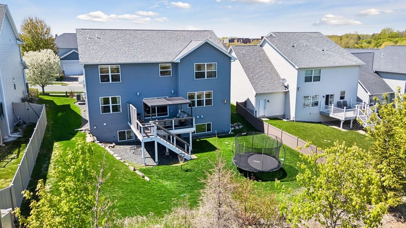 9091 River Rock Dr N, Chanhassen, MN 55317