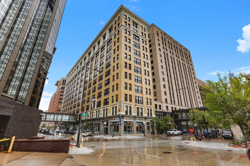 350 Saint Peter St #308, Saint Paul, MN 55102