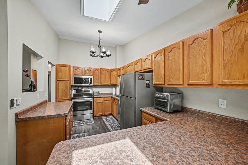 4376 Arden View Ct, Arden Hills, MN 55112