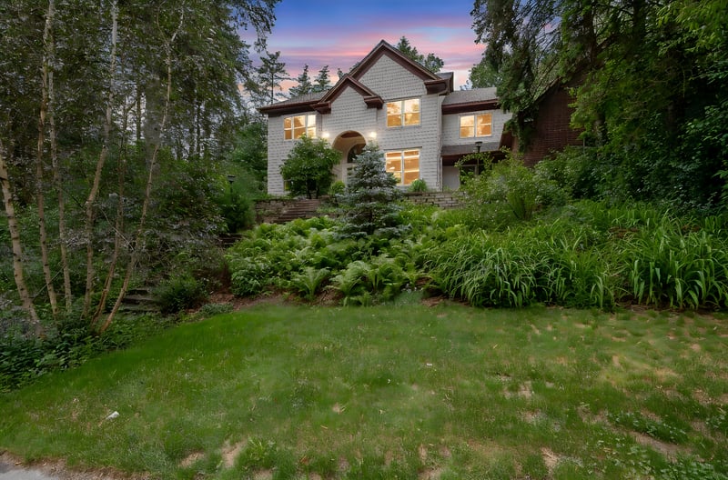 1536 Shannon Dr, Woodbury, MN 55125