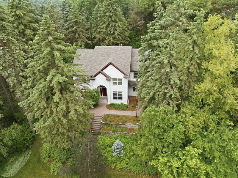 1536 Shannon Dr, Woodbury, MN 55125